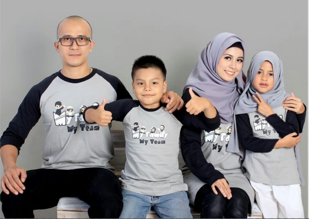 Baju Couple untuk Keluarga yang Sangat Minimalis - Purwokerto Blogger